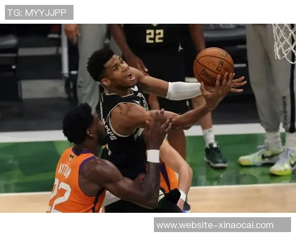 扬尼斯阿德托昆博的篮球传奇之路与未来展望分析 扬尼斯阿德托昆博的篮球传奇之路与未来展望分析